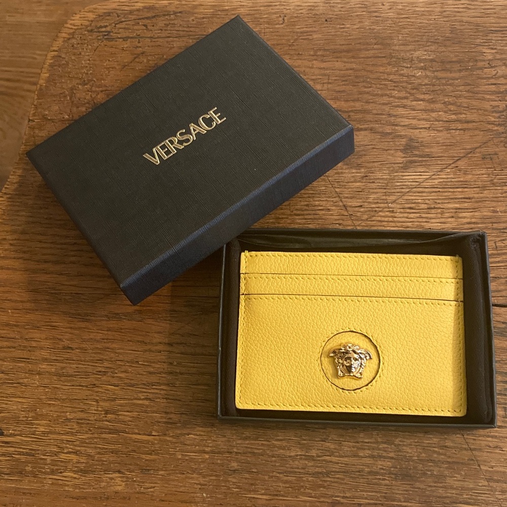 VERSACE La Medusa Card Case Vitello Slim Card Case/Wallet NWT